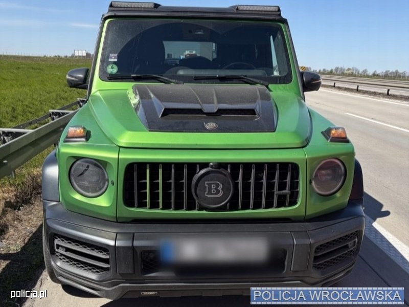 Odzyskany Mercedes o wartości ponad 1 mln zł