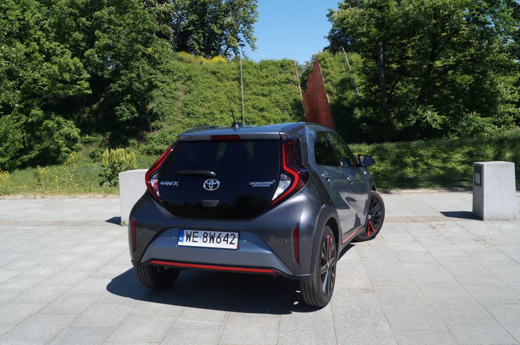 Toyota Aygo X 1.0 VVT-i Undercover 72KM &ndash; Miejskie rozwiązanie