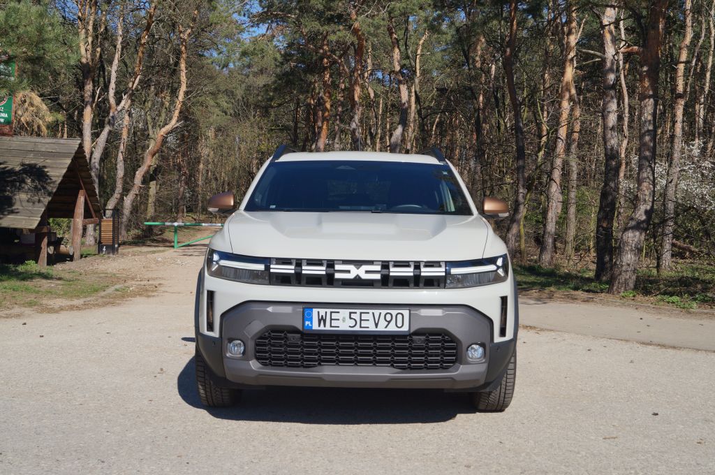 Dacia Duster Hybrid 140 KM 4x2 Extreme - Zaskakująca pod wieloma względami