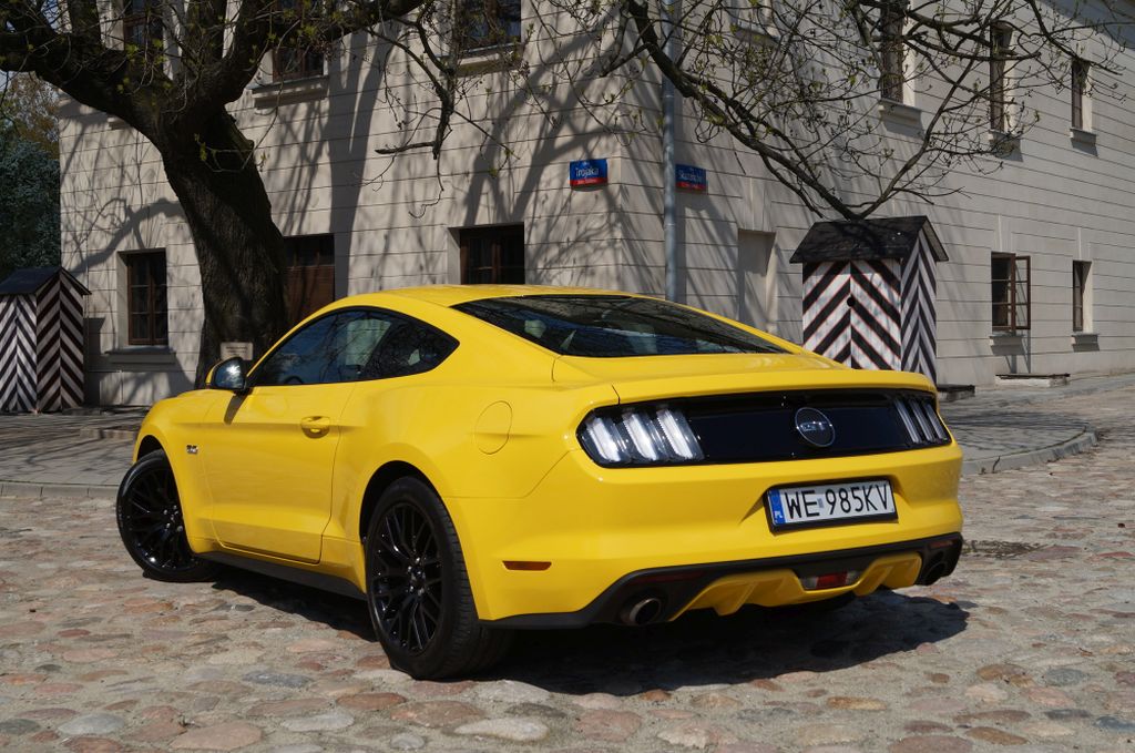 Ford Mustang GT - Prawdziwy brutal