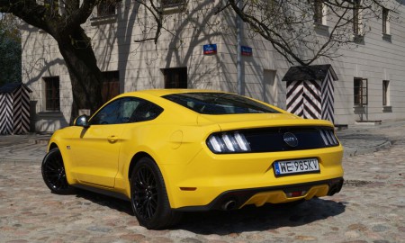 Ford Mustang GT - Prawdziwy brutal
