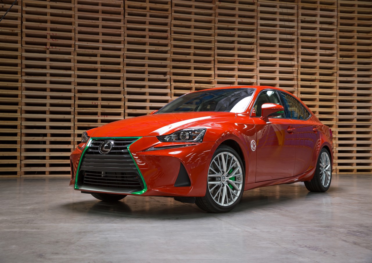 Lexus IS ostro przyprawiony