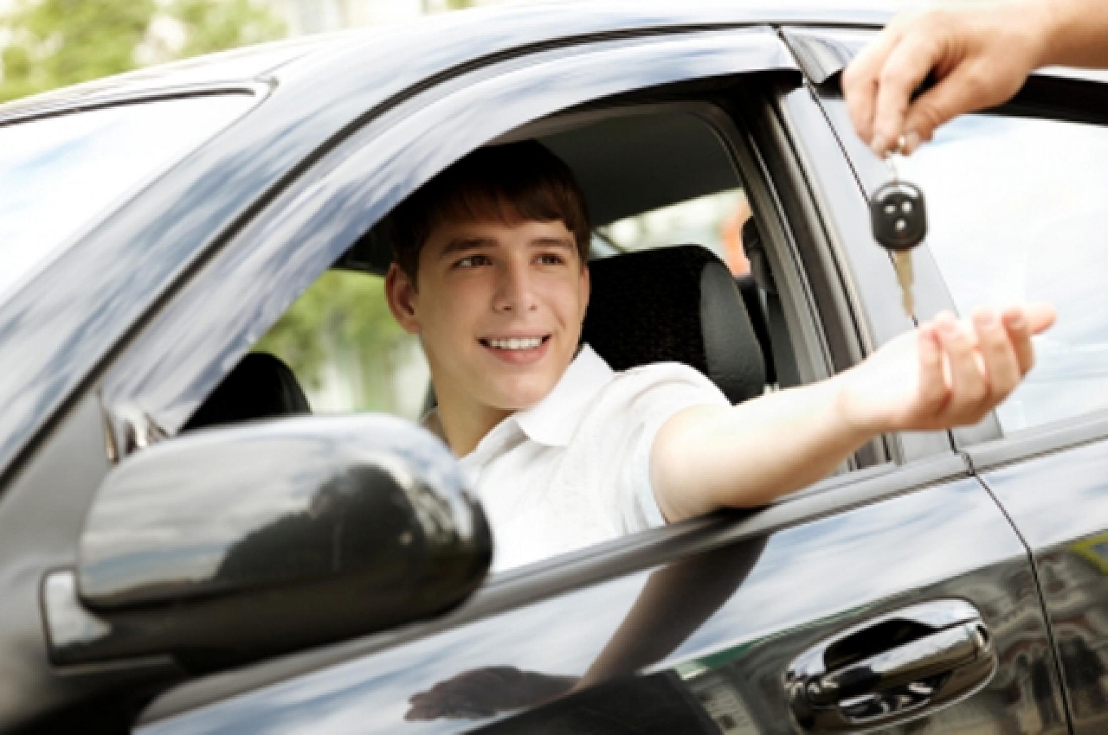 Młodzi kierowcy spowodowali w 2015 roku ponad 5,5 tys. wypadków