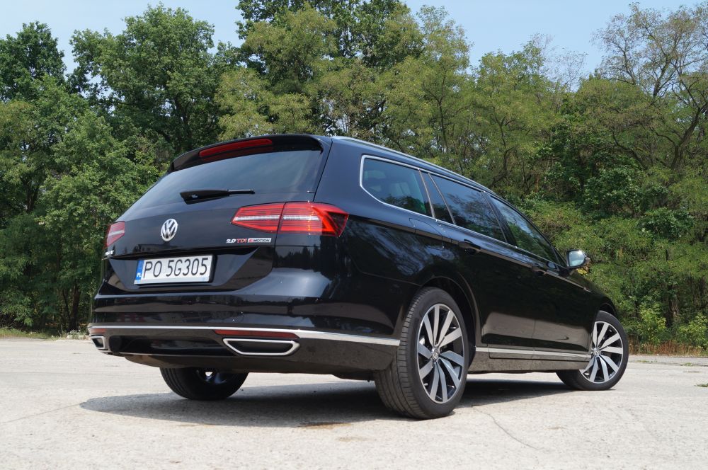 Volkswagen Passat 2.0 TDI R-Line Variant Highline - Wszechstronny dominator