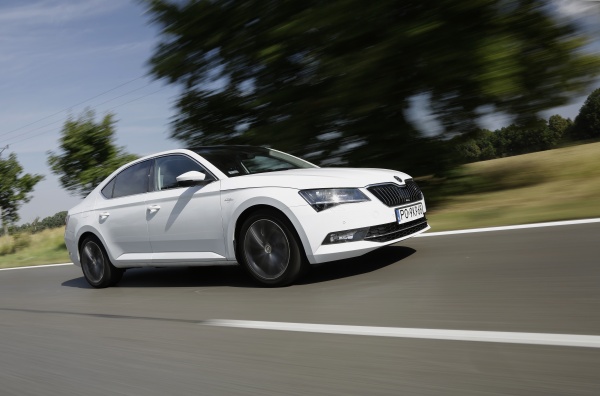 Skoda Superb 2.0 TDI Laurin&Klement - Nie tylko przestrzeń na potęgę