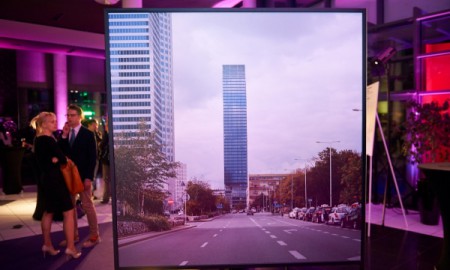 W warszawskim salonie marki DS otwarto ekspozycję &bdquo;Miasto jako wystawa architektury&rdquo;