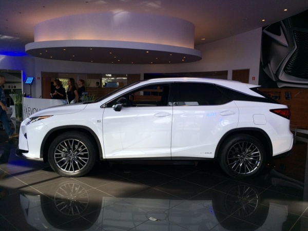 Lexus RX już w Polsce