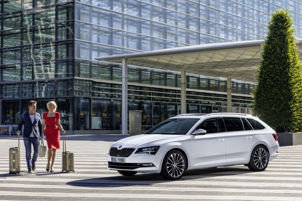 Skoda Superb Combi z cenami