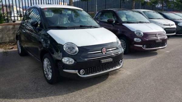 Fiat 500 bez kamuflażu