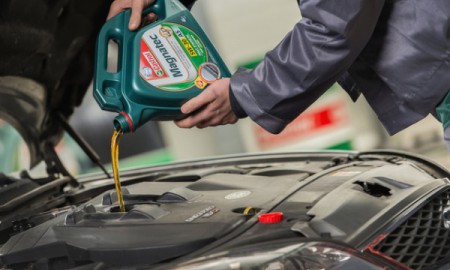 Odpowiedni olej – sposób na zużycie silnika