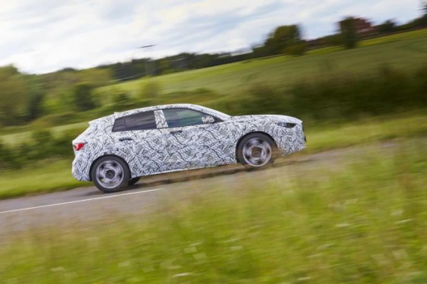 Infiniti Q30 podczas test&oacute;w