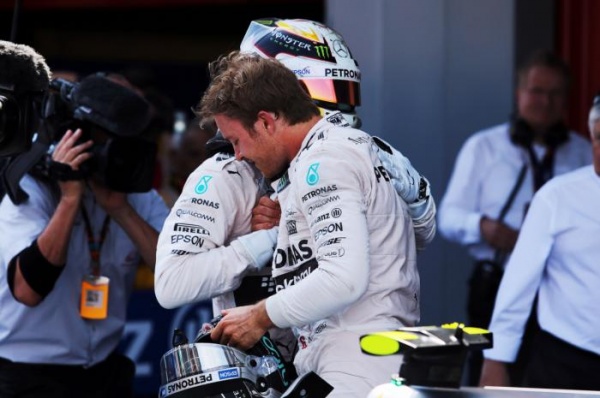 Hamilton z pole position w Monte Carlo