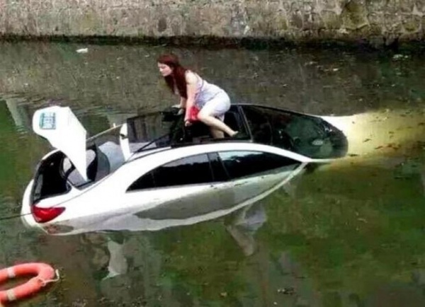 Mercedes CLA jako amfibia?