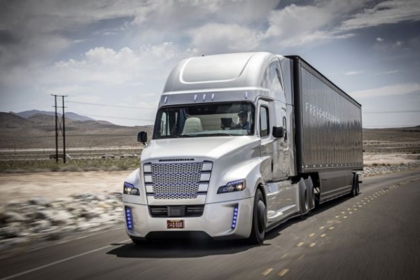 Freightliner Inspiration Truck &ndash; Autonomiczna ciężar&oacute;wka z rekordem