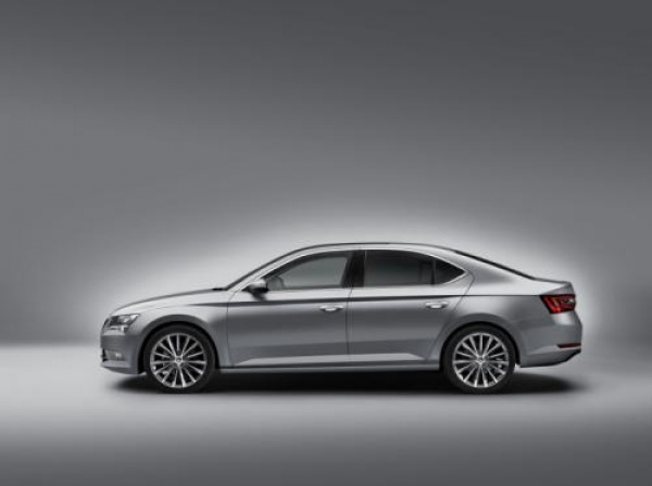 Skoda Superb z cenami