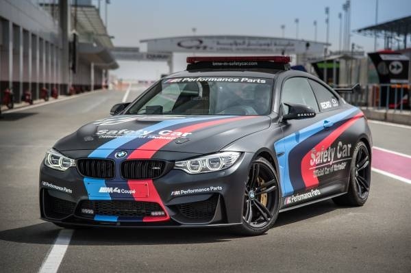 BMW M4 &ndash; Na torze Moto GP 2015